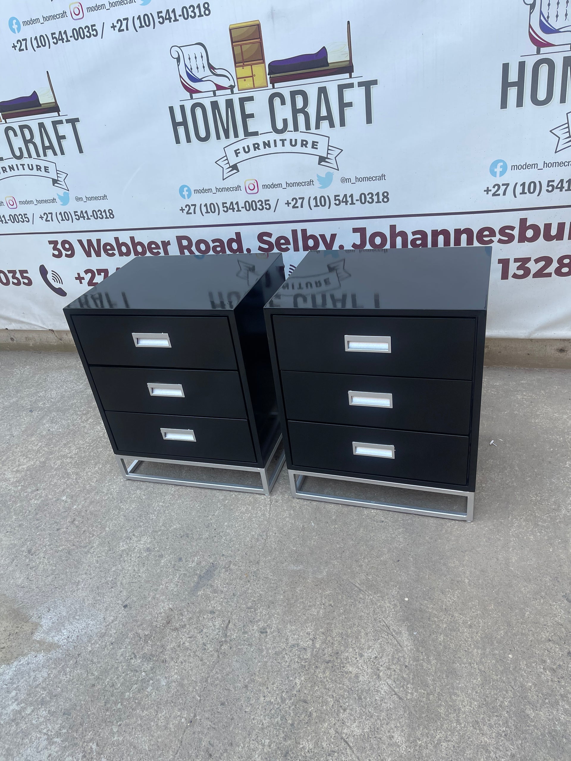 3 Drawer Pedestals With Centre Hole Handles